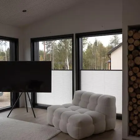 Rovaniemi, House Next To Santa Claus Village Рованиеми